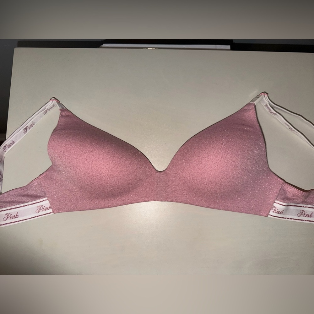 VS Pink Wear Everywhere Lightly Lined Wireless Bra
